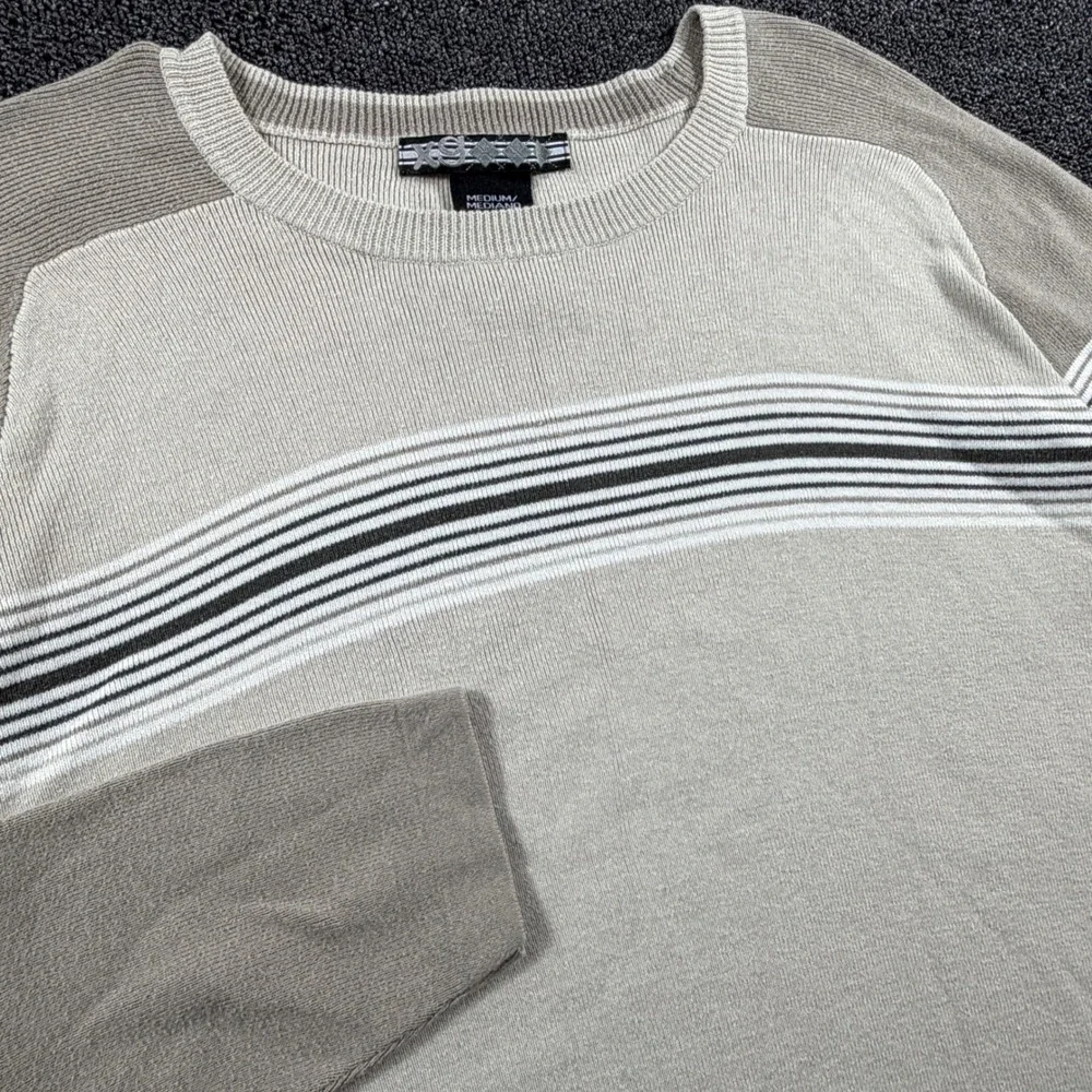 Vintage Y2K Extreme Gear Long Sleeve T-Shirt Men's M Cream Striped Raglan Skater